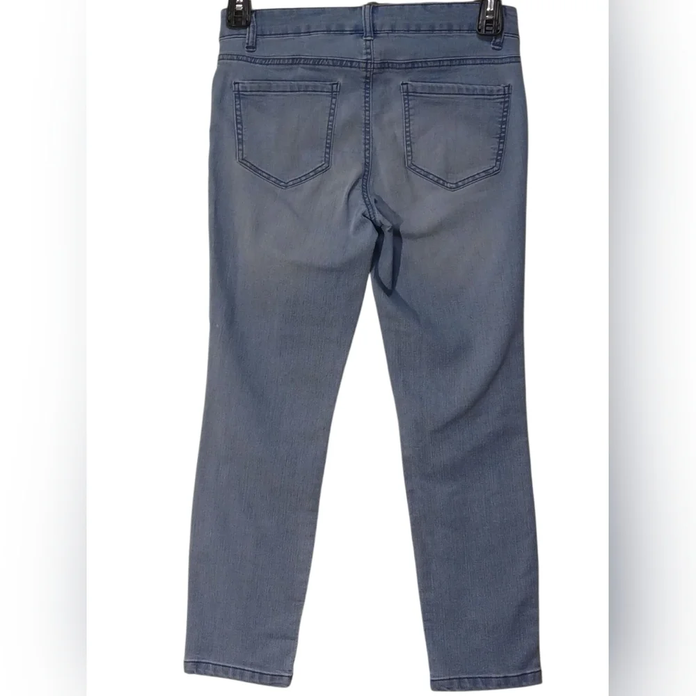 d. Jeans - Ladies Straight Leg Skinny Jeans, 5 Pocket Style, Size 4 - Picture 3 of 7